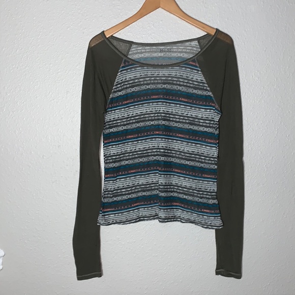 Mudd Aztec print grey multicolor lightweight semi-sheer long sleeve top Sz L - Picture 1 of 15